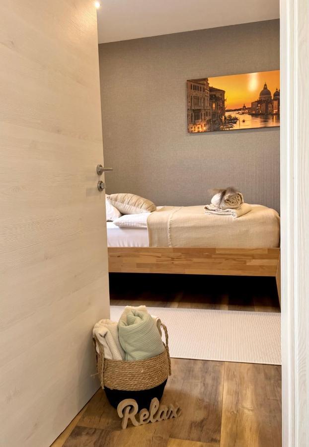 Grosse Wohnung Wellness + Sauna + Netflix Petershagen Buitenkant foto